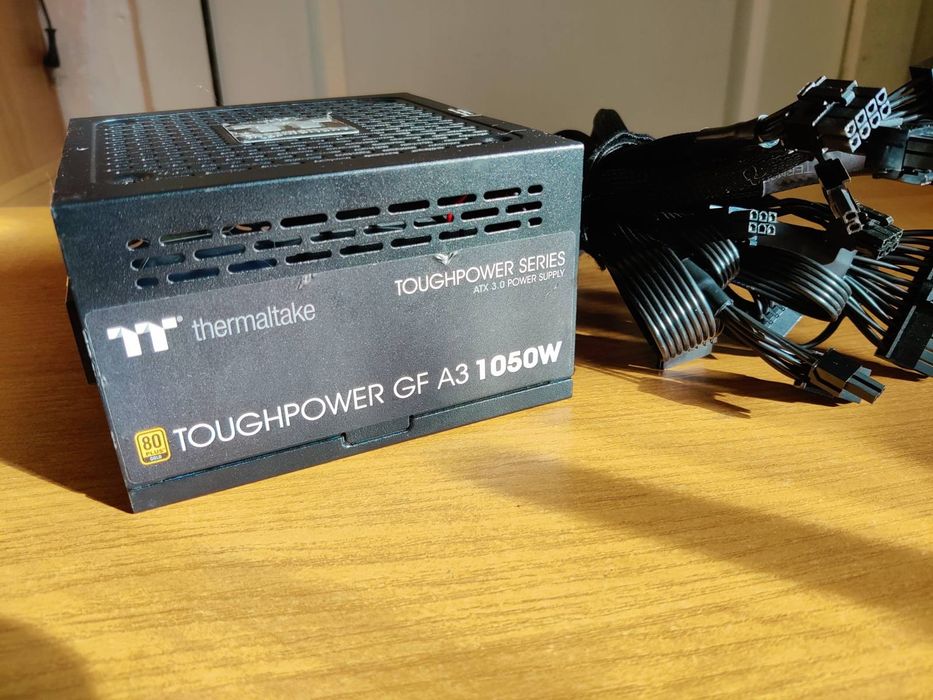 Thermaltake GF A3 1050W Gold Блок питания, блок живлення премиум класс