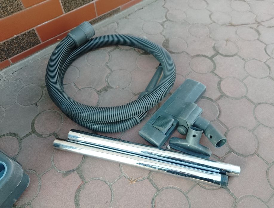 Пилосос миючий  Philips Triathlon пылесос