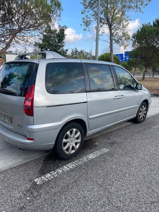 Carrinha Peugeot 807 2.2 HDI NAVTEQ - 7 lugares