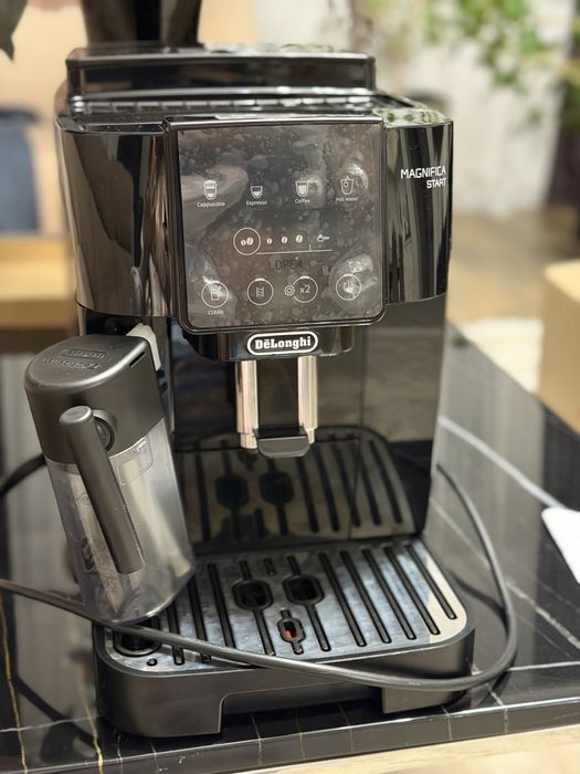 Кофемашина delonghi magnifica start