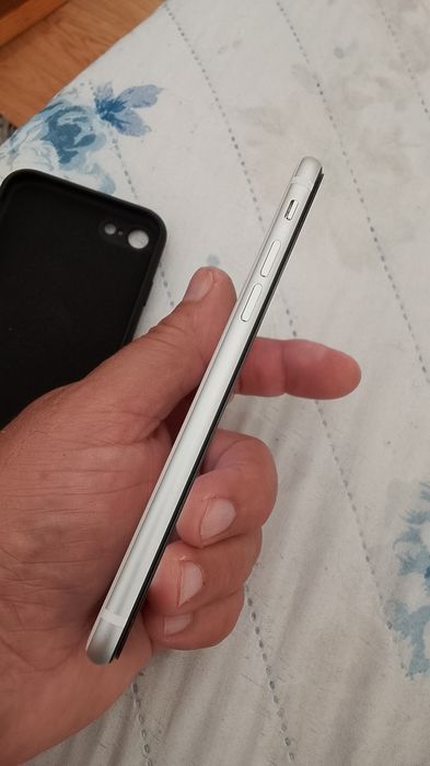 iPhone SE impecável