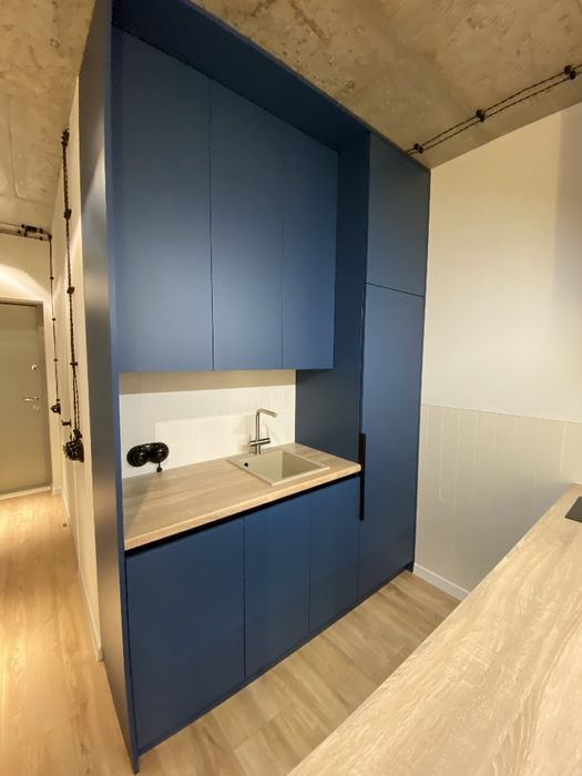 Меблі під замовлення/Кухні/Шафи/Гардеробні