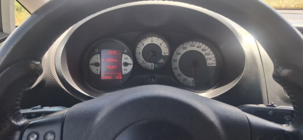 SEAT Leon — fotografia 10