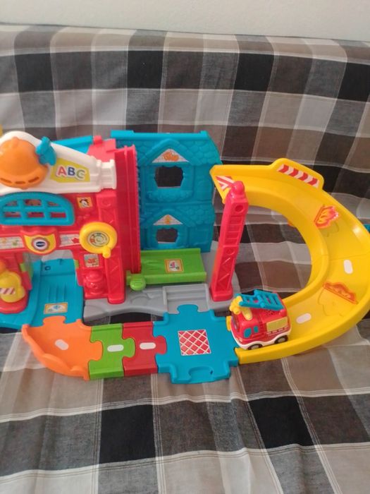 V-tech Пожежна станцiя, пожарная станция, пожарная машина,  от 2 до