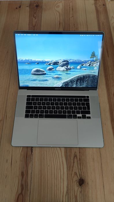 MacBook Pro 16" c caixa e fatura
