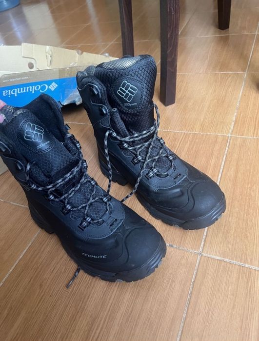 Нові зимові водонепронекні ботінкі  КОЛАМБІЯ ,43 розмір, і 28 см по ус