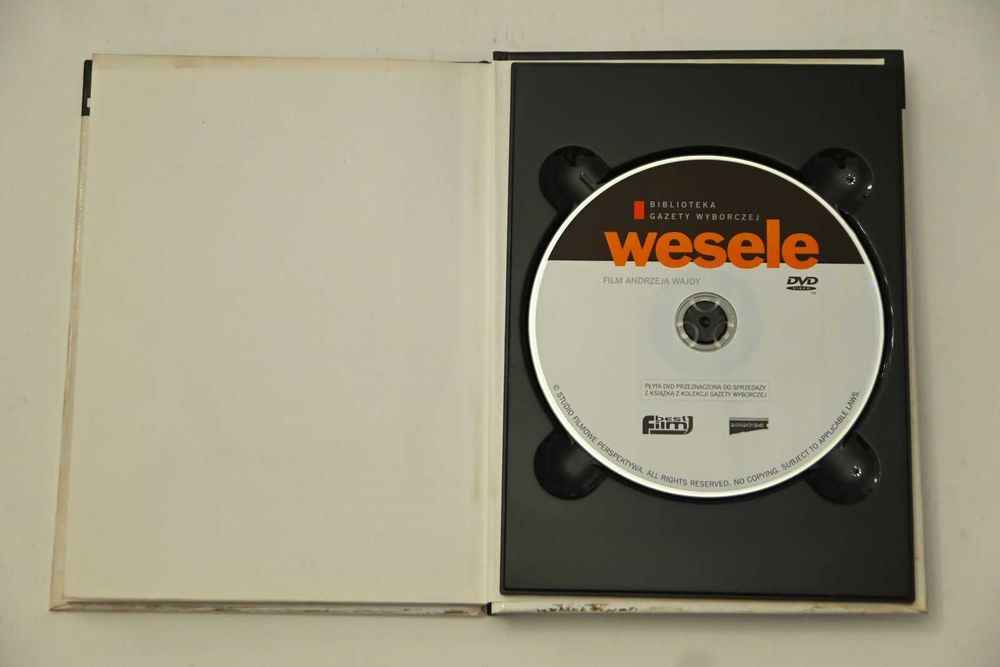 "Wesele" - DVD + książka omówienie lektury szkolnej