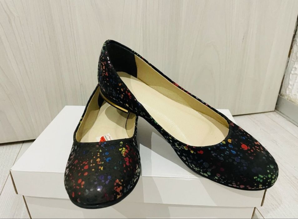 Czółenka baleriny na złotym płaskim obcasie kolorowe eleganckie polskie Butik 38
