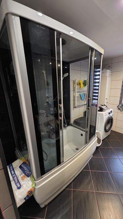Kabina prysznicowa oraz wanna z hydromasażem  !! Tanio !