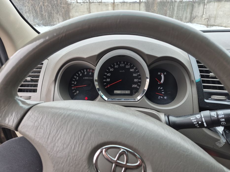 Toyota Fortuner 4L