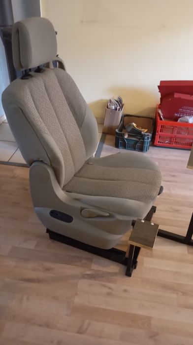 Stelaż simracing, simrig, pod kierownicę, Logitech, Thrustmaster