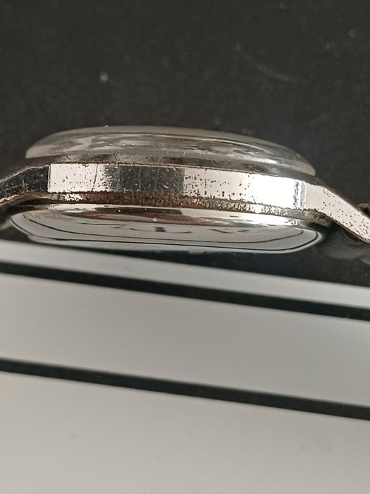 Bifora quartz ..