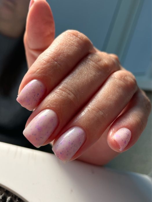 Манікюр ,нарощення