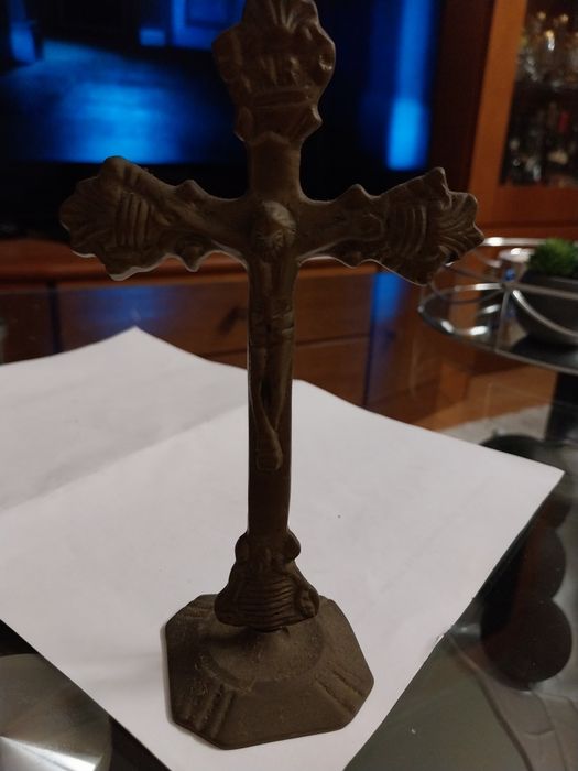 Crucifixo antigo em cobre e concha apóstolo Santiago