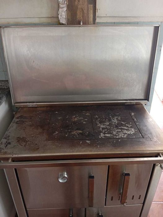 Fogão a Lenha em Inox – Excelente Estado