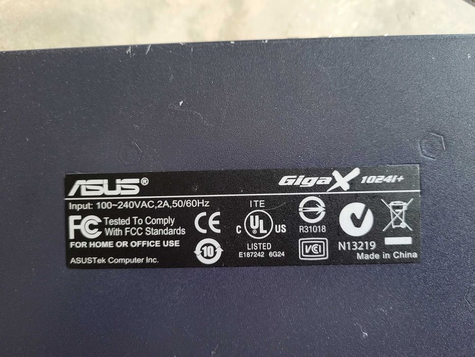 Switch ASUS Giga X 1024i+
