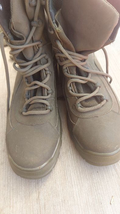 Тактическая обувь та одяг