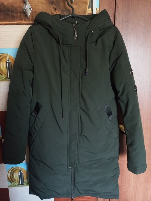Продам зимову куртку