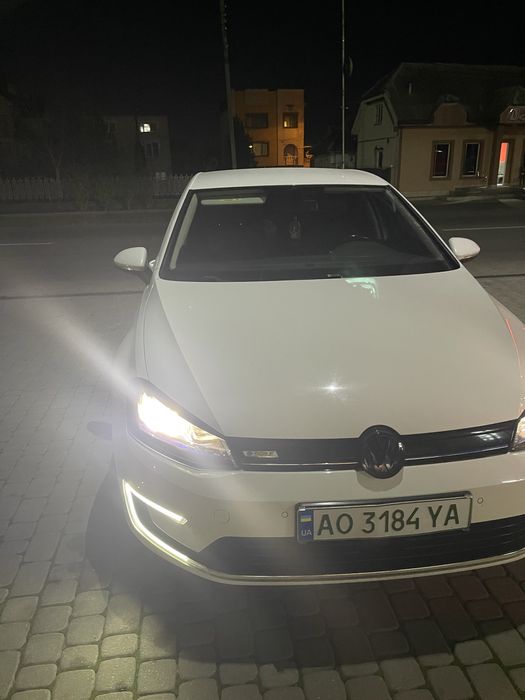 Volkswagen E-Golf максимальна комплектація, можливий обмін