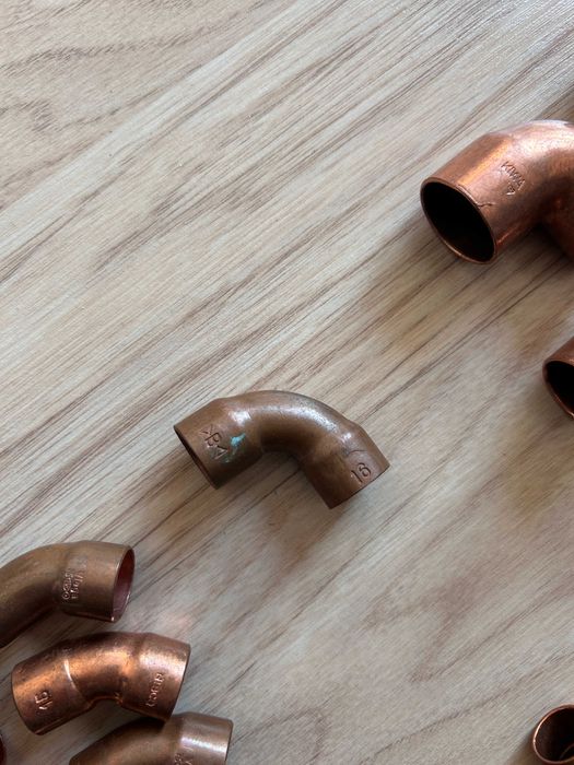 Elementy miedziane centralnego ogrzewania kolanka trójniki kształtki