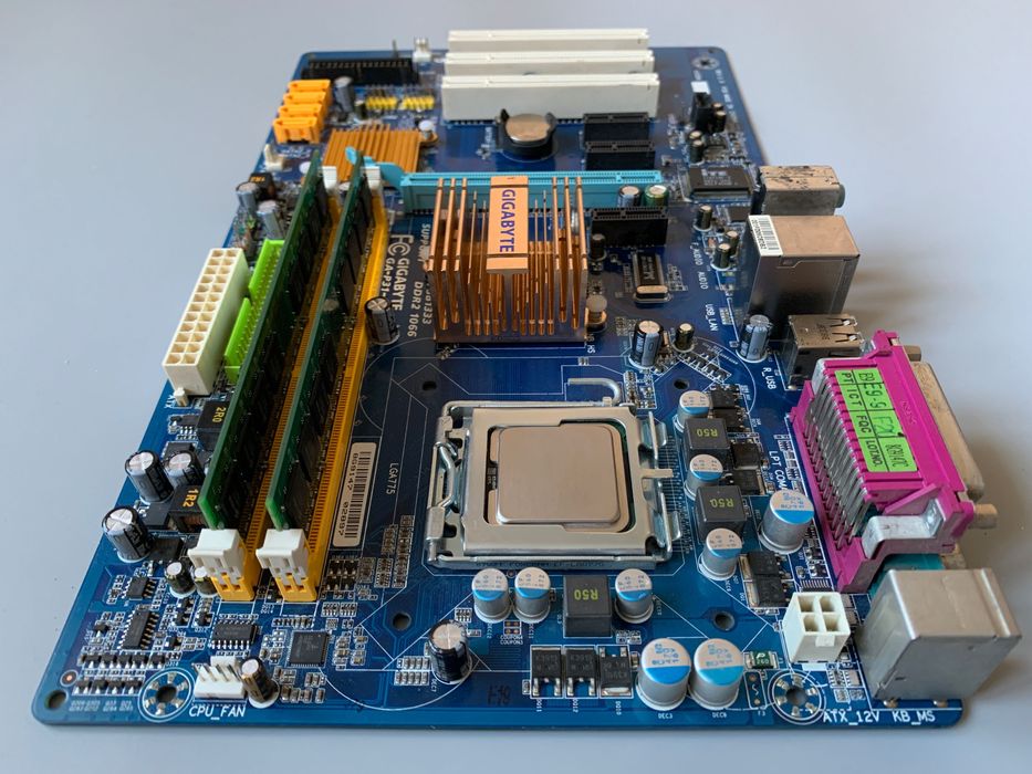 материнська плата Gigabyte GA-P31-ES3G