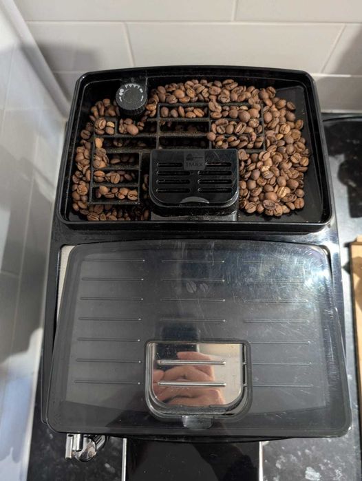 Ekspres do kawy DeLonghi ECAM 23.120.B