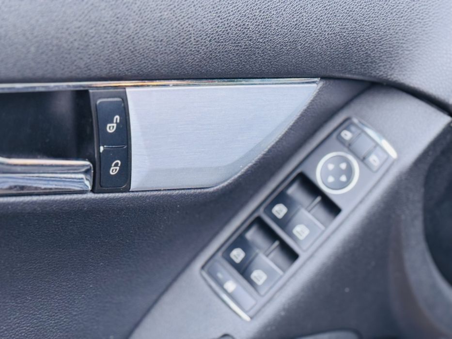 Mercedes c220 2.2 дизель автомат