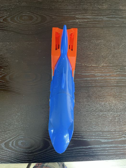 Camião HOT WHEELS Tubarão
