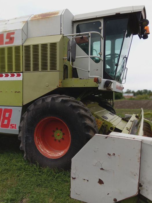 Комбайн Claas Dominator 108 maxi