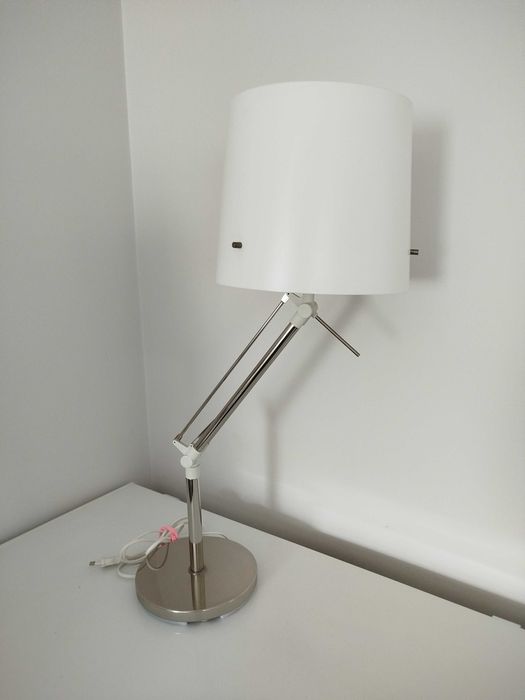 Candeeiro de mesa articulado moderno - Como novo