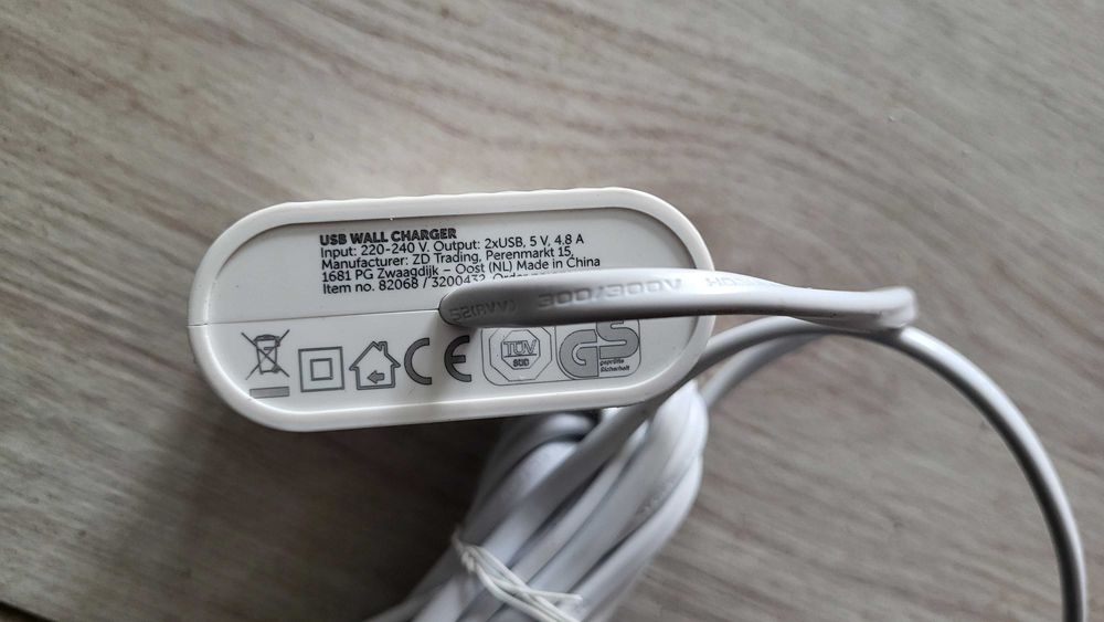 Mega mocna podwójna ładowarka/zasilacz 5V 2x 4,8A, długi kabel