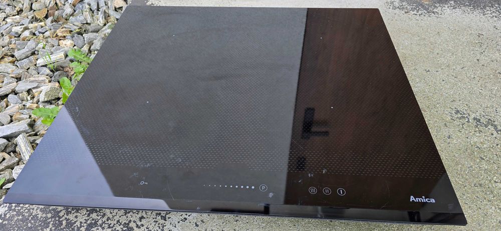 Płyta indukcyjna Amica PI6544NSTK X-TYPE Uszkodzona