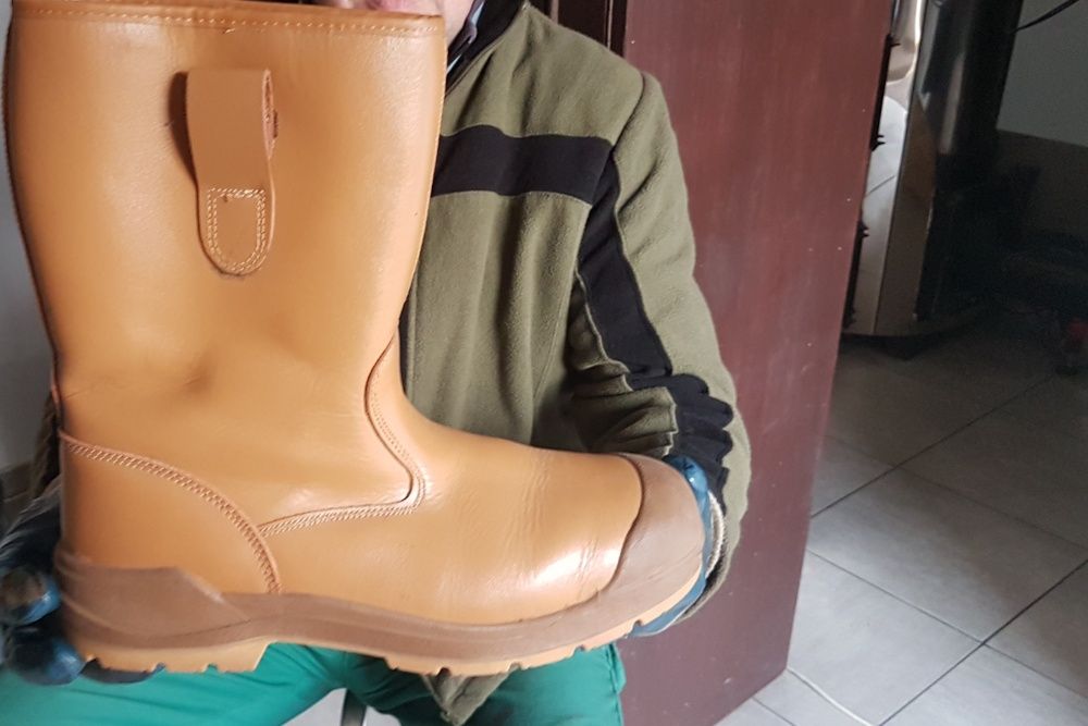 sprzedam buty goliath