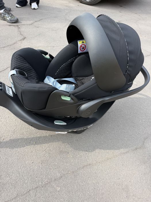 Автокрісло і база Cybex Cloud  T i-Size Urban