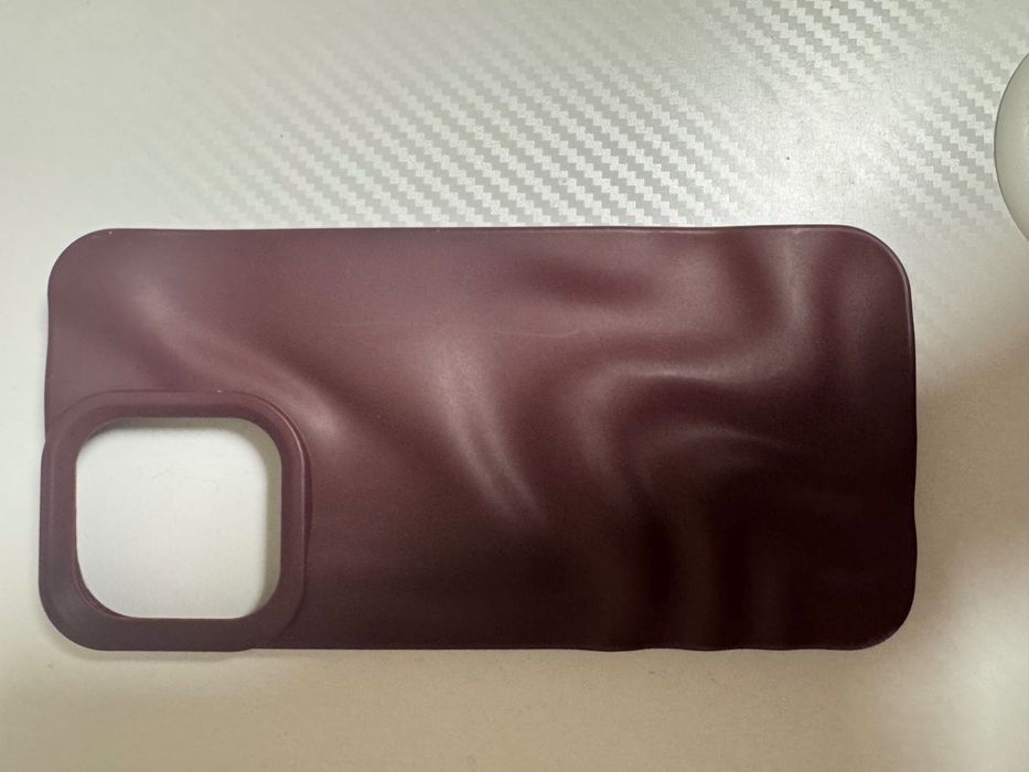 Чохол на IPhone 15 pro max бардовий