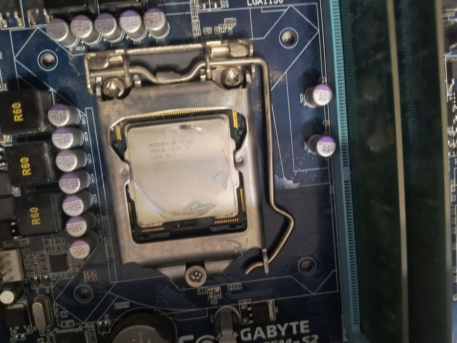 Zestaw Gigabyte H55 | i3-540 | 4GB RAM | Radeon R7 240 2GB