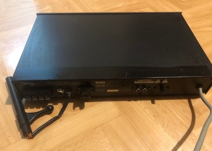 NAD 4150 Stereo Tuner