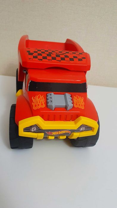 Машина hot wheels самоскид, резинові колеса , якісний пластик!