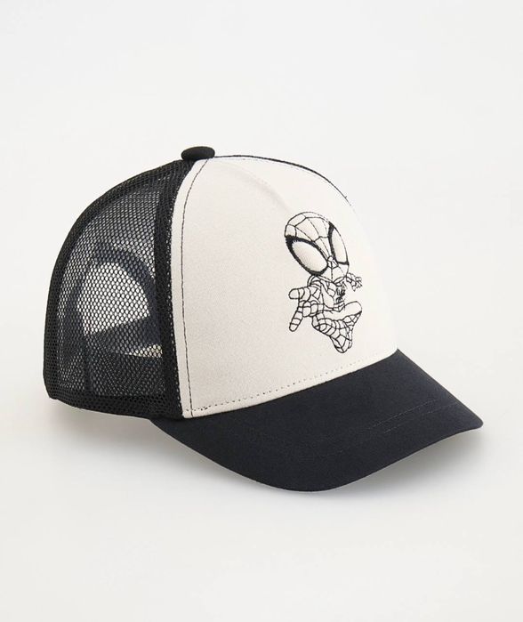 Бейсболка reserved