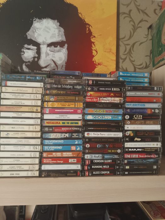 Продам коллекцию аудиокассет с разной музыкой