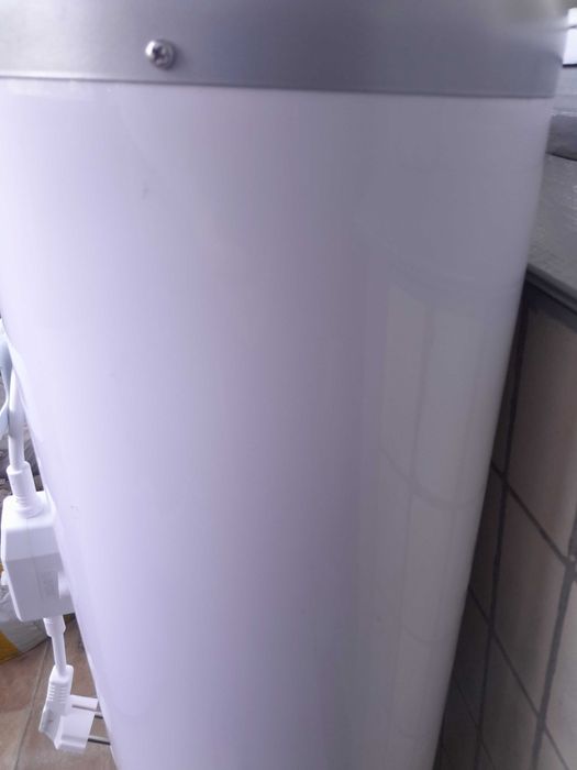 Водонагрівач електричний ELEKTROLUX EWH 50 Royal, вживане.