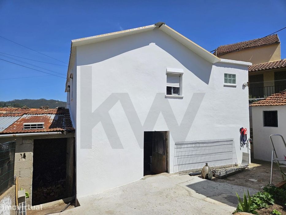 Moradia T2 com quintal | Chelinho
