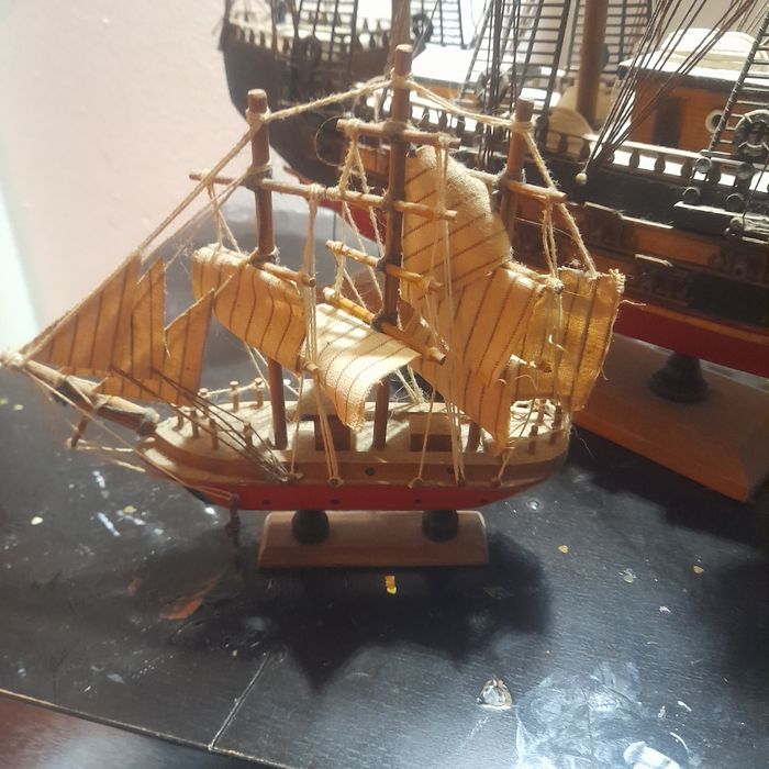 Vendo decoração em madeira