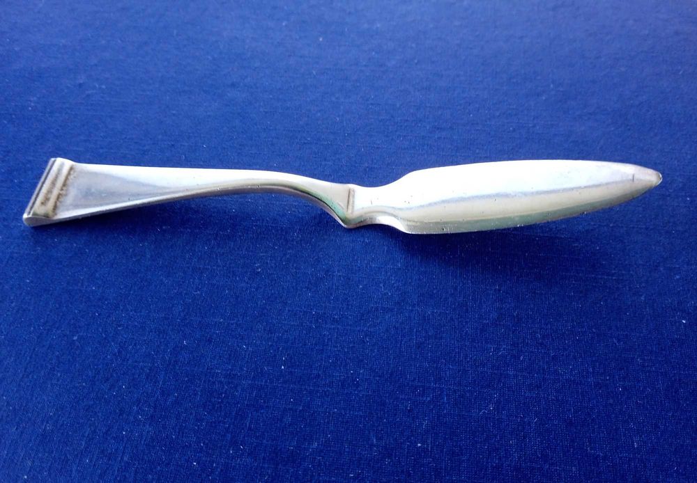 Faca de Manteiga em Prata