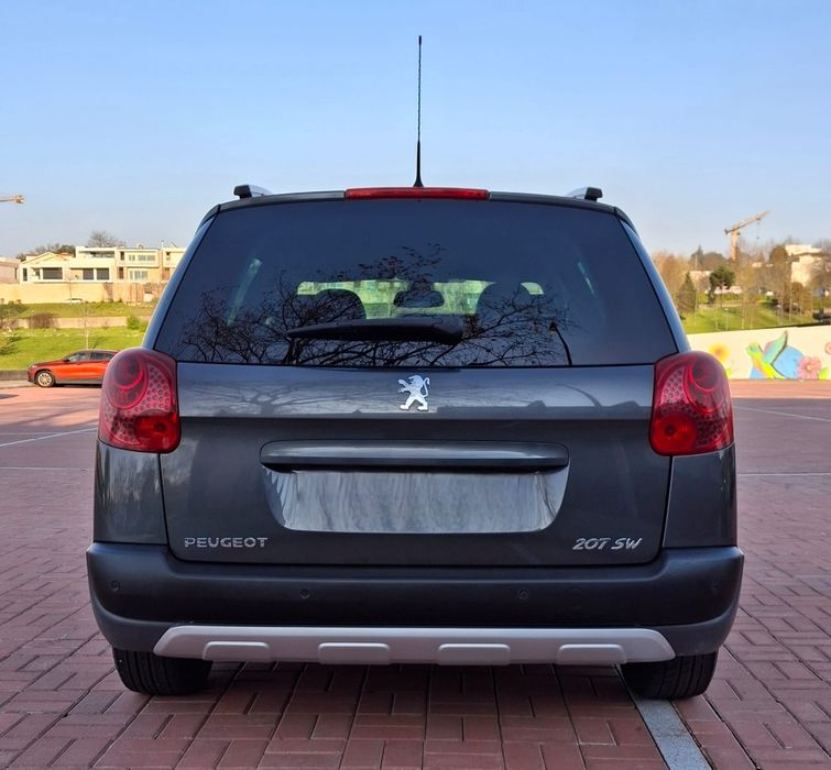 Vendo Peugeot 207 SW 1.6 HDI- 2011
