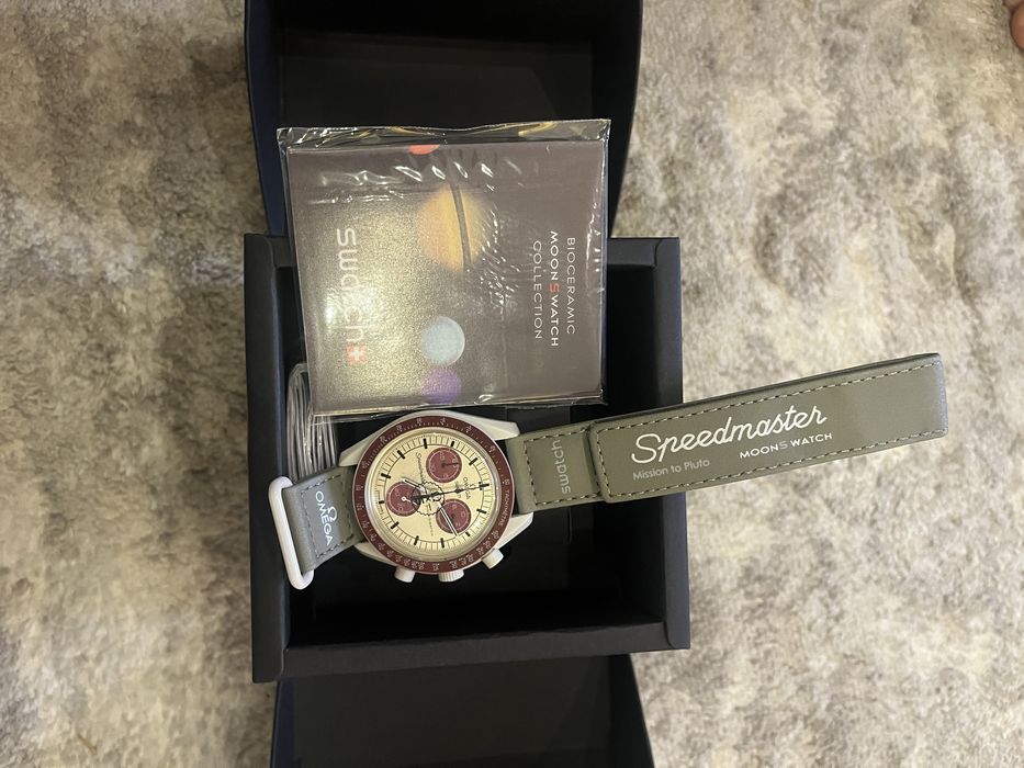 Relógio swatch x omega Mission to Pluto