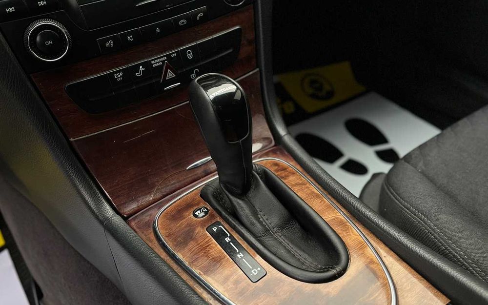 Mercedes-Benz E 220 2003