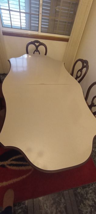 Mesa de jantar extensível