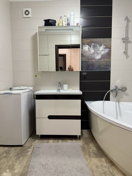 Терміново продам 3 км новобуд (реконструкція) Кишинівська!