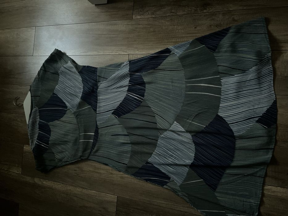 Sukienka wiskozowa roz.L